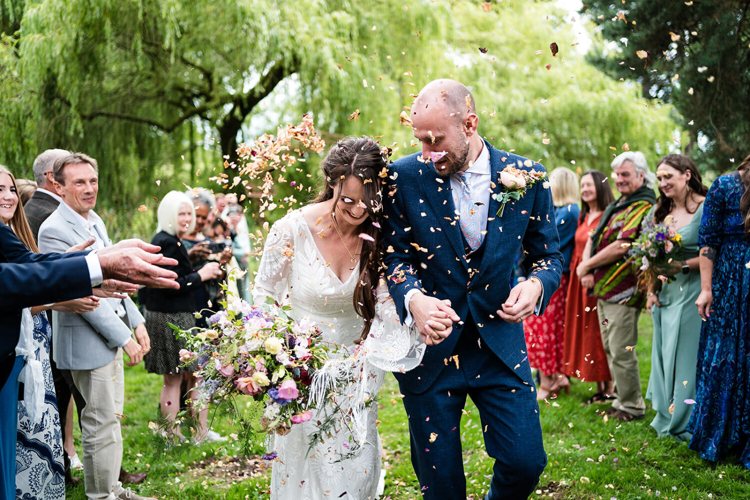 www.lisaandneil.co.uk